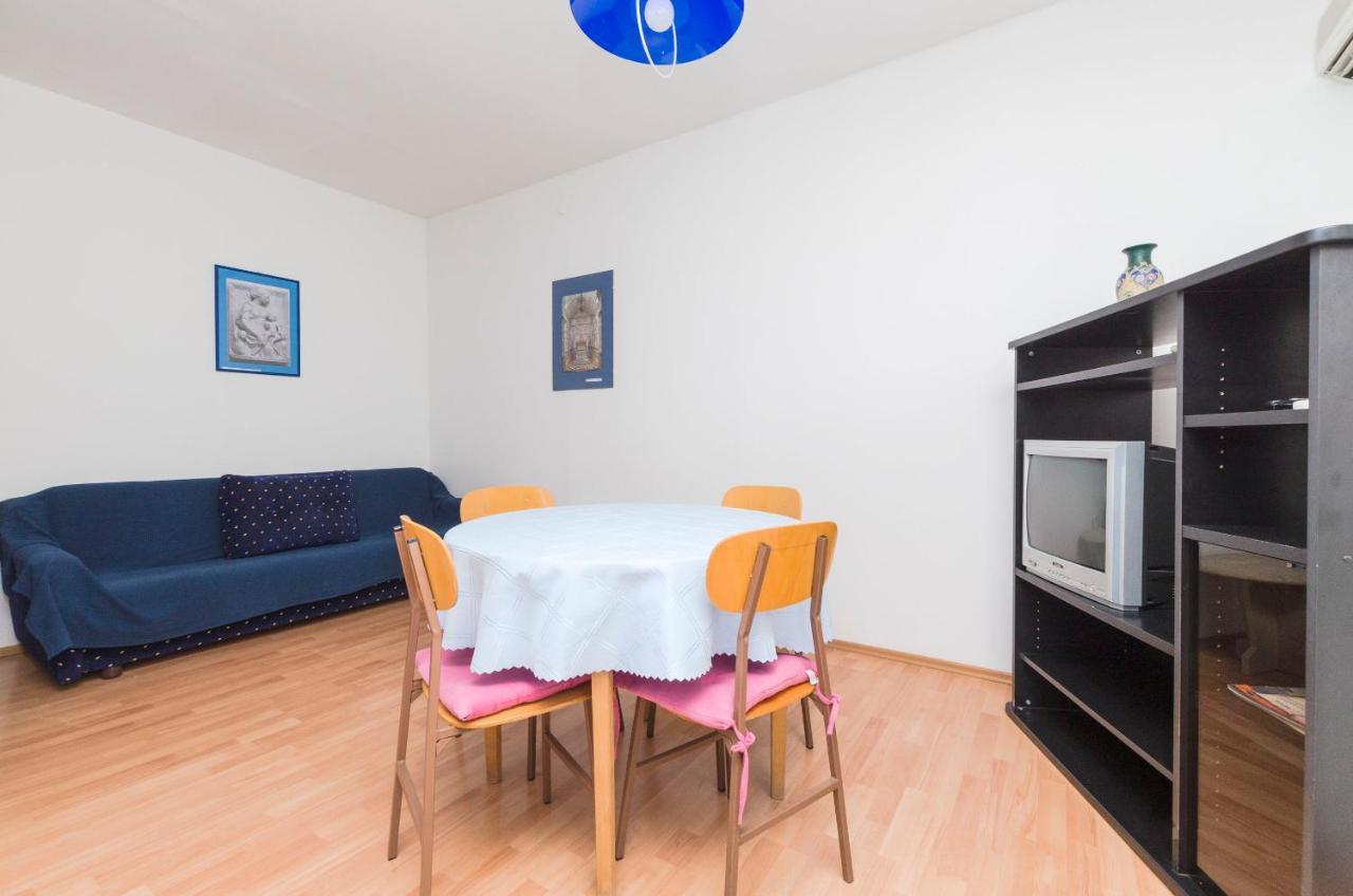 Apartments Katja 特罗吉尔 外观 照片